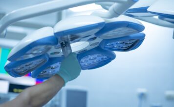 Systemy wspomagania decyzyjnego w bloku operacyjnym: AI jako asystent chirurga wyposażenie bloku operacyjnego